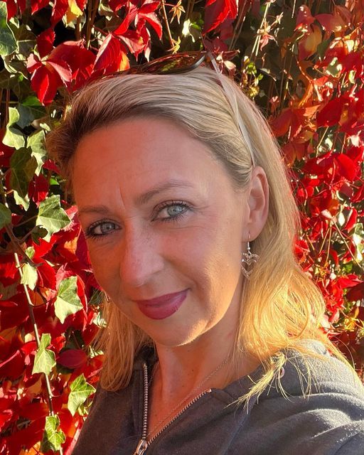 files/Magdalena_Madziunia_on_Instagram__u40woman_glucklich_selbstliebe_berlin_berlin_blueeyes_blaueaugen_herbst_polskakobieta_photo_photography_instagram_elegant_women_augen_smily_smilyface.jpg